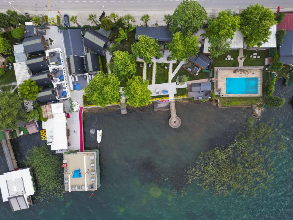 Kıyı Bungalow Otel — 5
