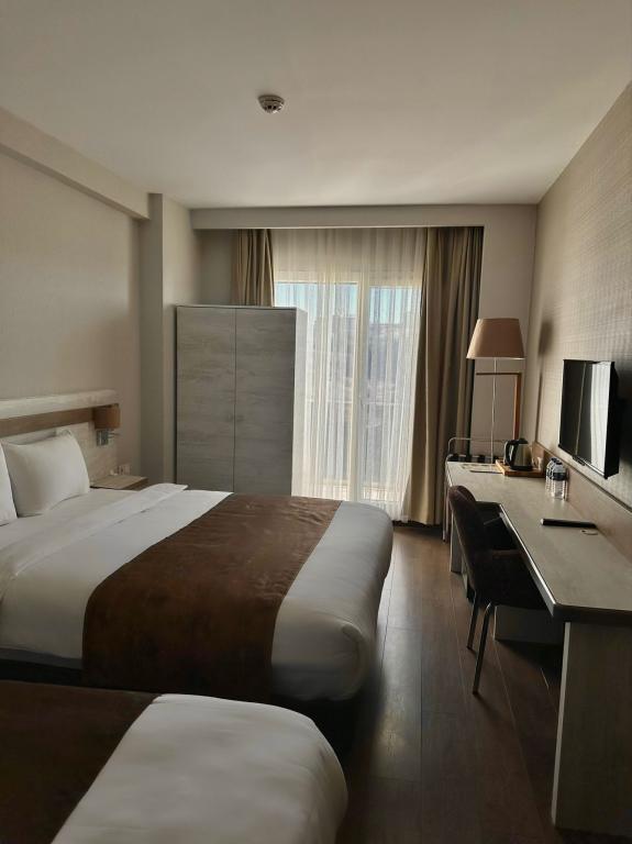 Kanyonvadi Hotel — 2