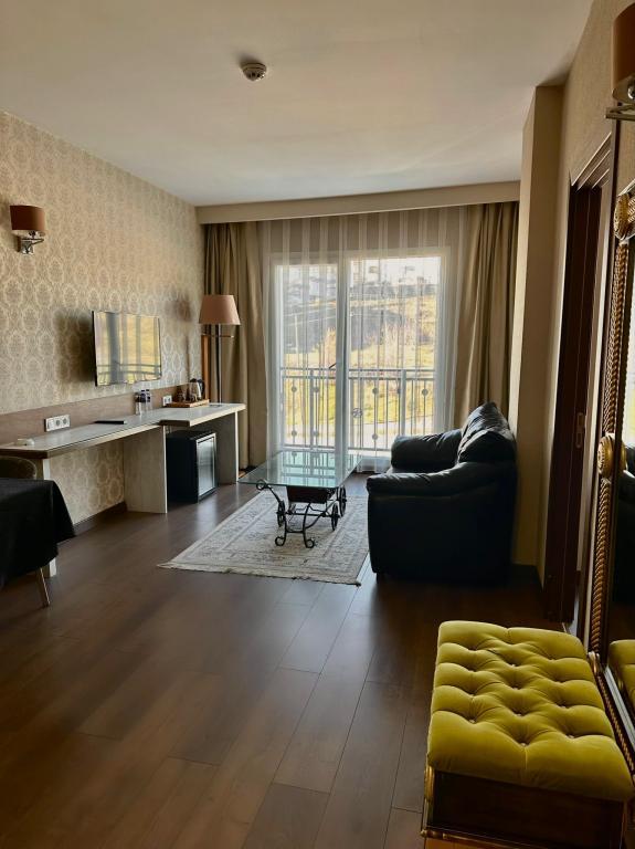 Kanyonvadi Hotel — 7