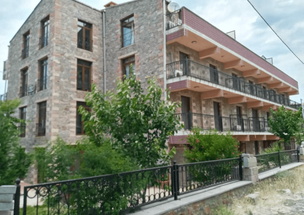 Kayabali otel — 4