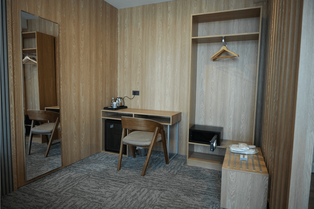 Kentroom Hotel — 10