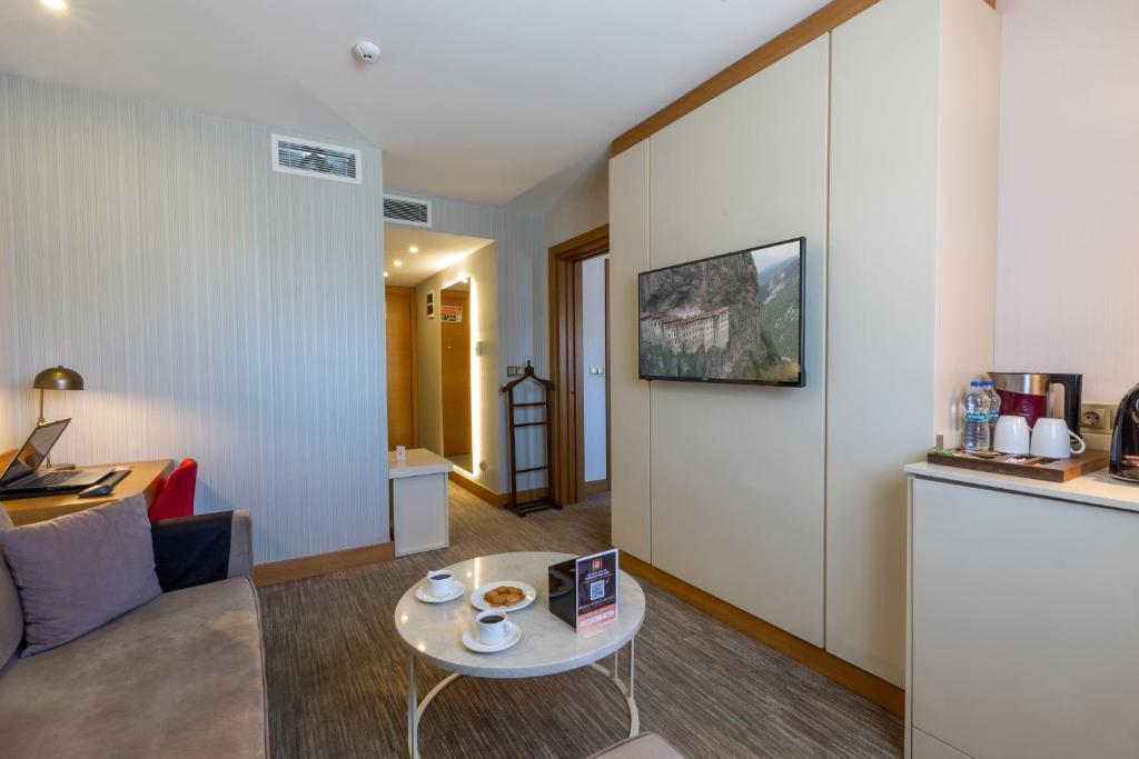Kuhla Otel — 5