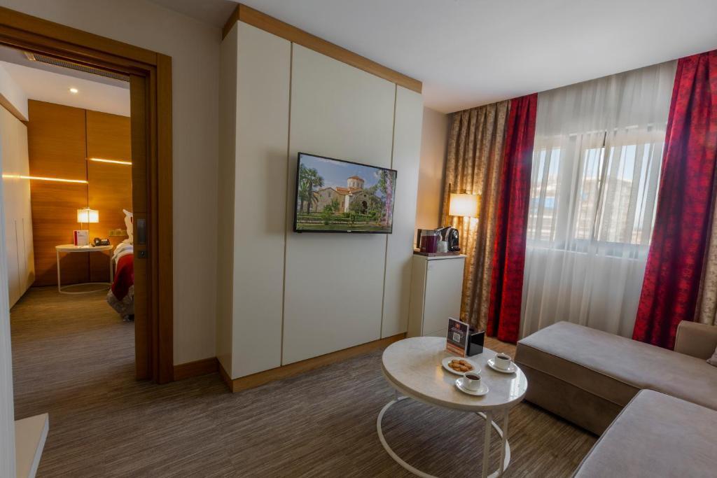 Kuhla Otel — 7