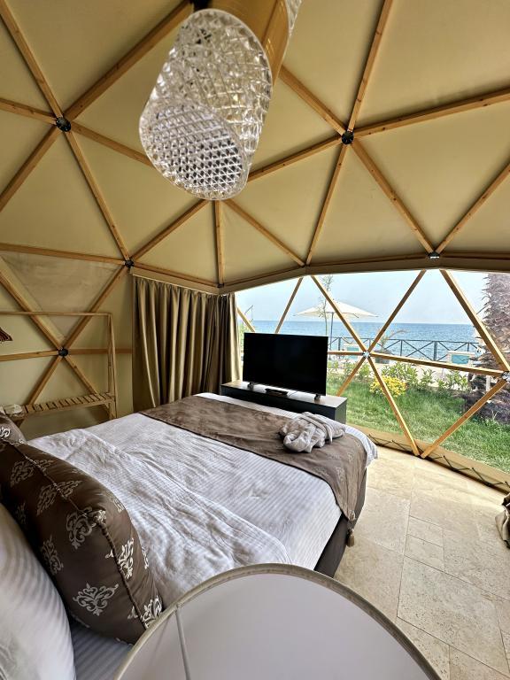Lamoya Suites — 10