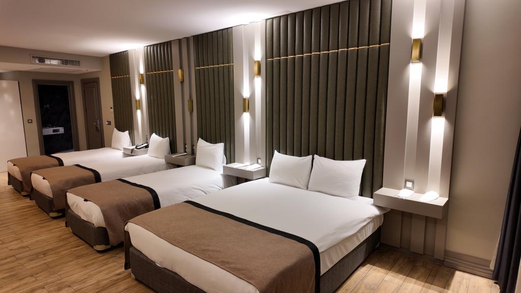 Lala Grand Hotel — 8