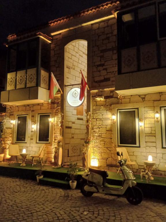 Lamur Otel Çeşme — 2