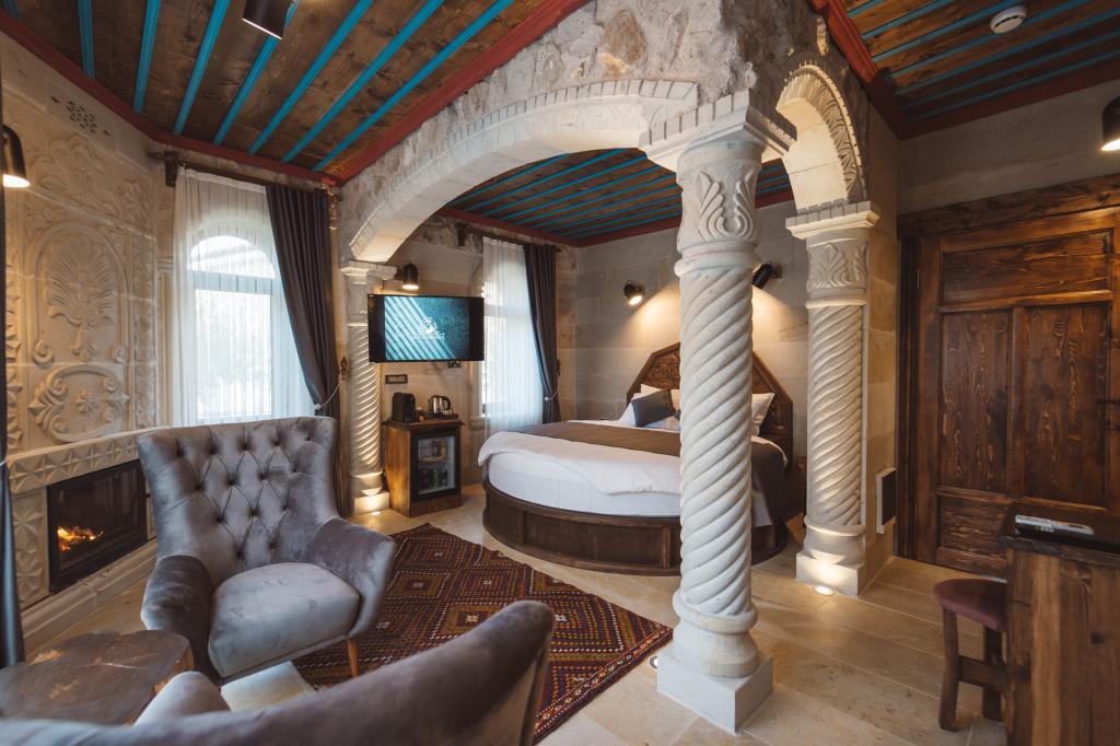 Leda Stone House — 6