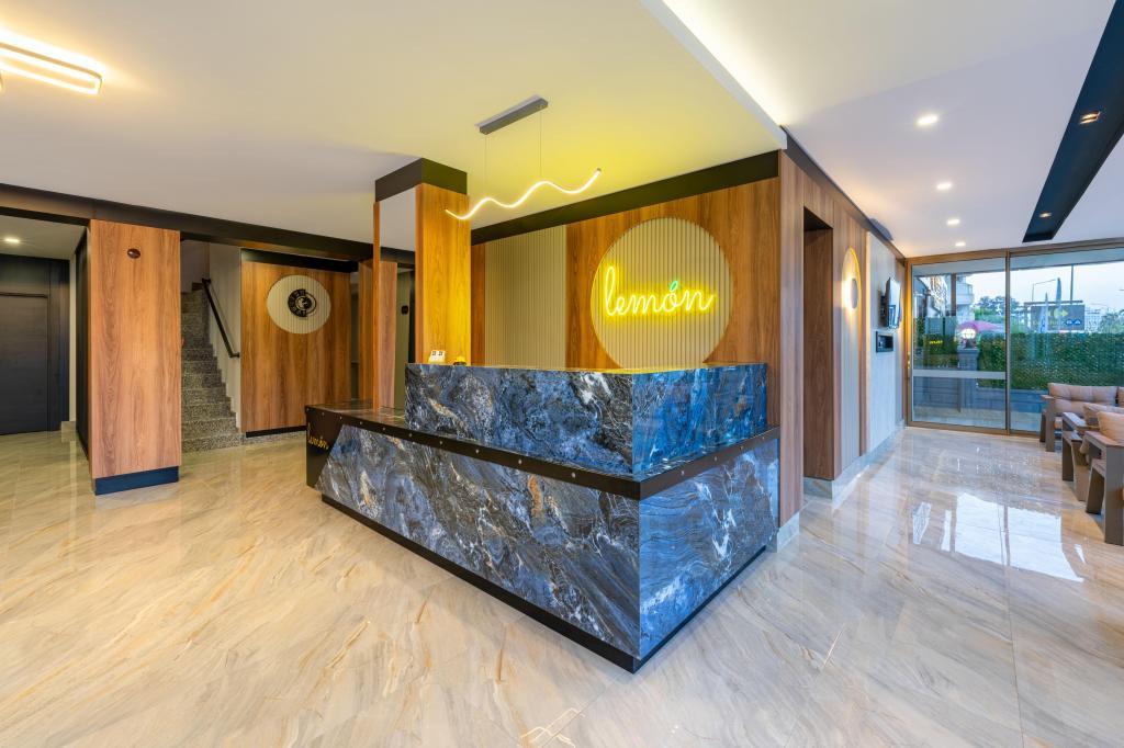 Lemon Hotel — 4