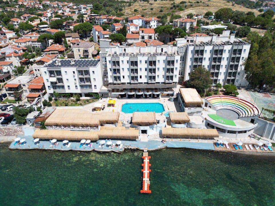 Leon Otel Foça — 3