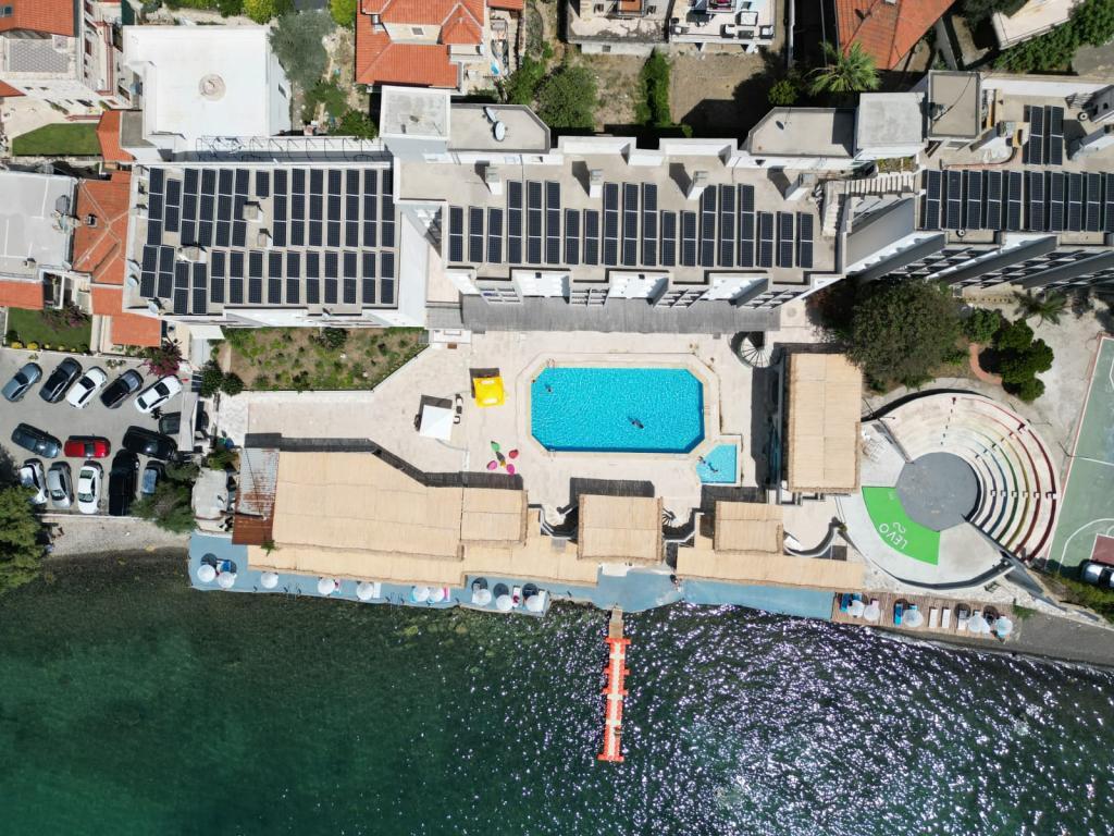 Leon Otel Foça — 8