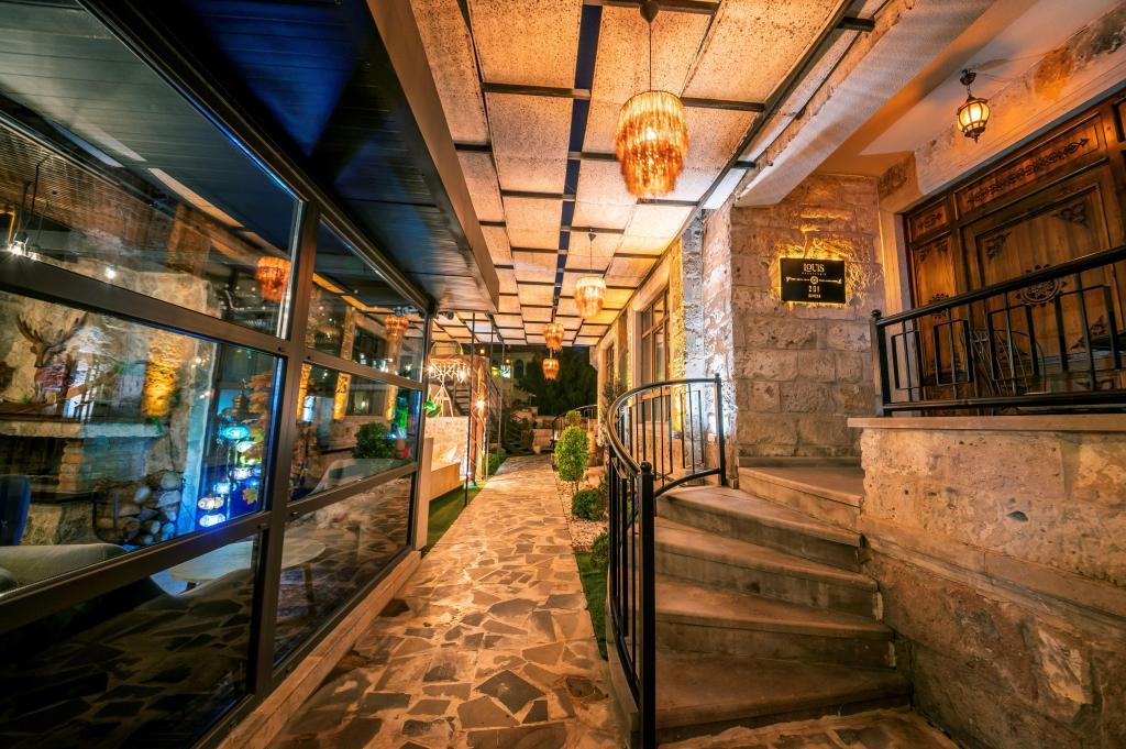 Louis Cappadocia — 7