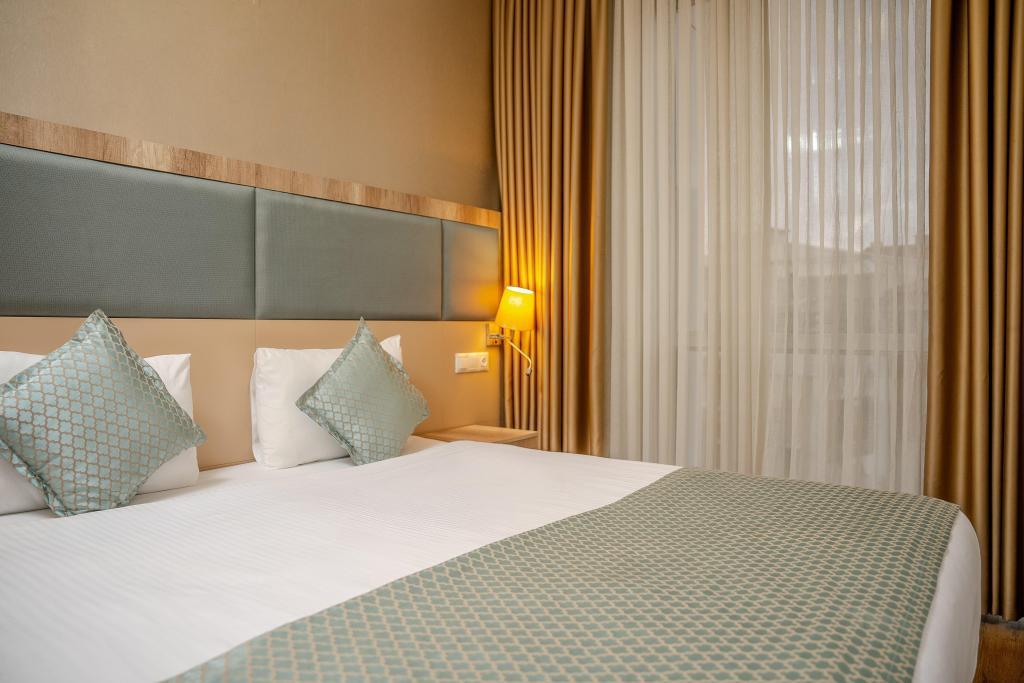 Mari Suites Hotel — 5