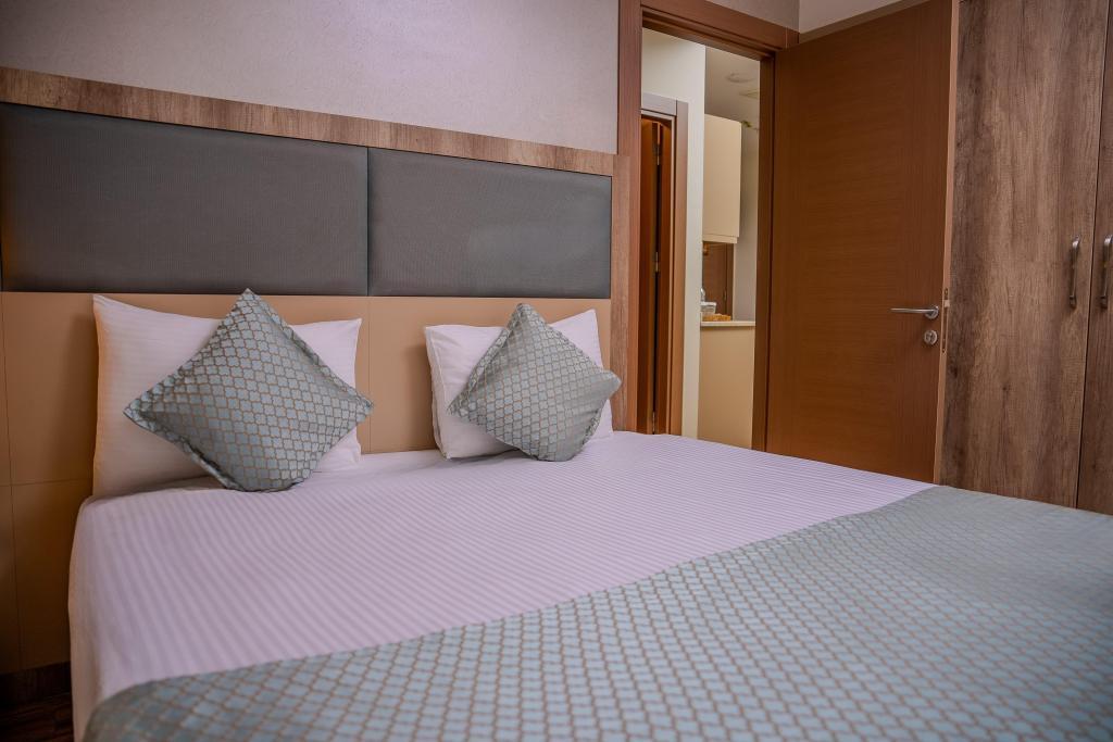 Mari Suites Hotel — 8