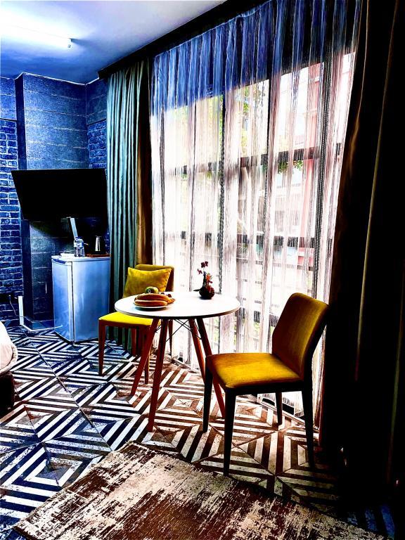 Mates Port Hotel — 2