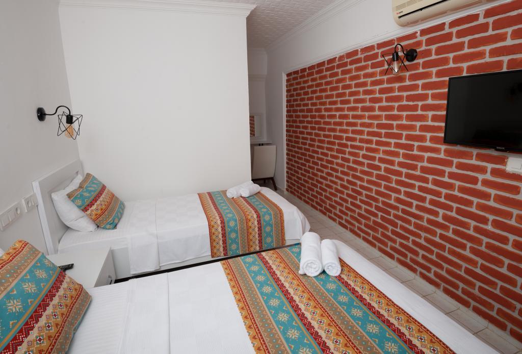 Mavi Yaprak Hotel — 10