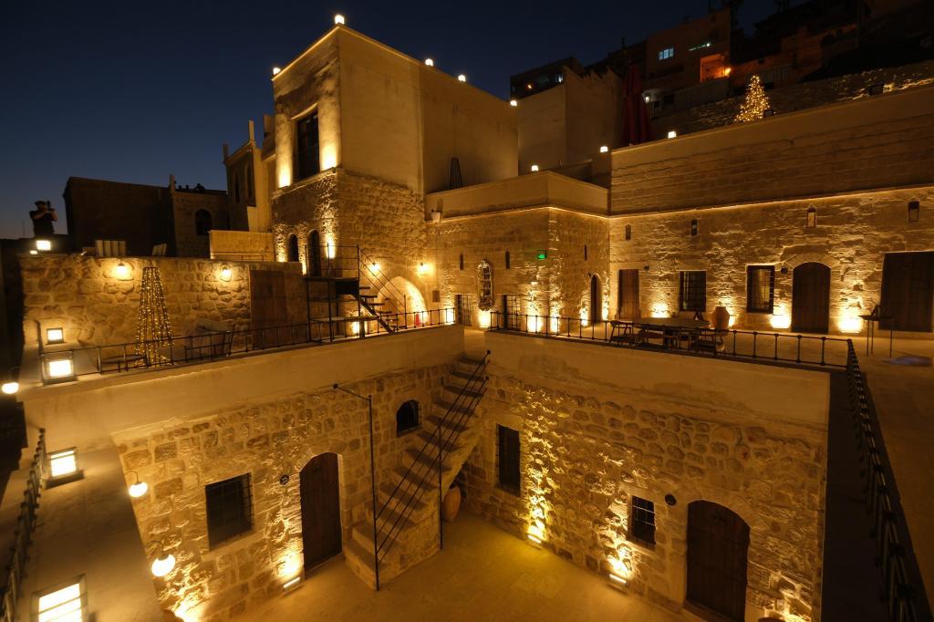 Mezova Otel — 1
