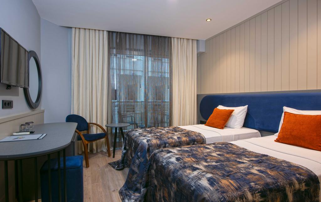 Monart City Hotel — 2