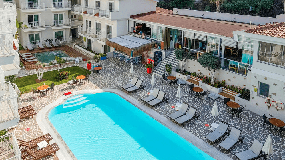 Montebello Deluxe — 5