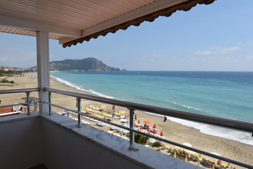 Muz Hotel — 3