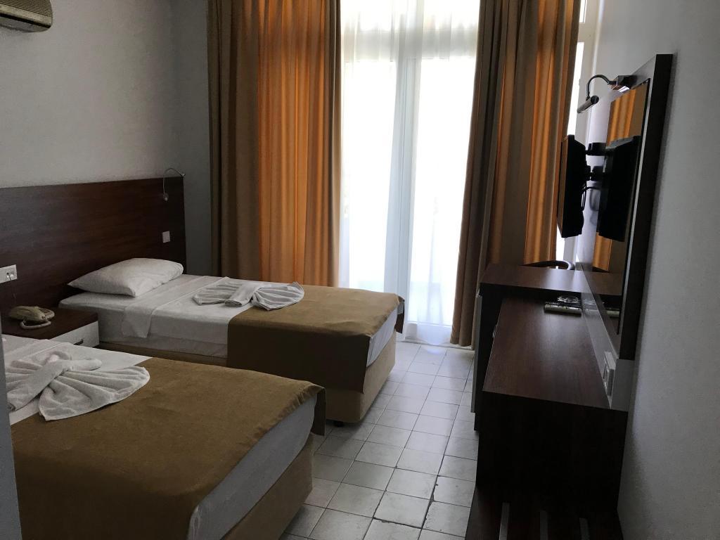Muz Hotel — 8
