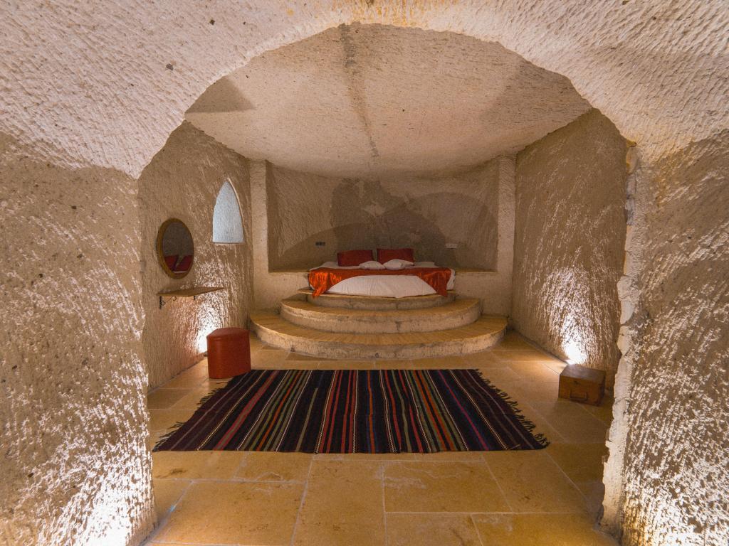 My Cave Suites — 8