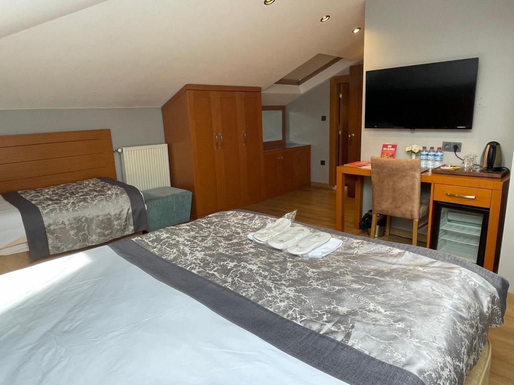 My Rose Hotel — 2