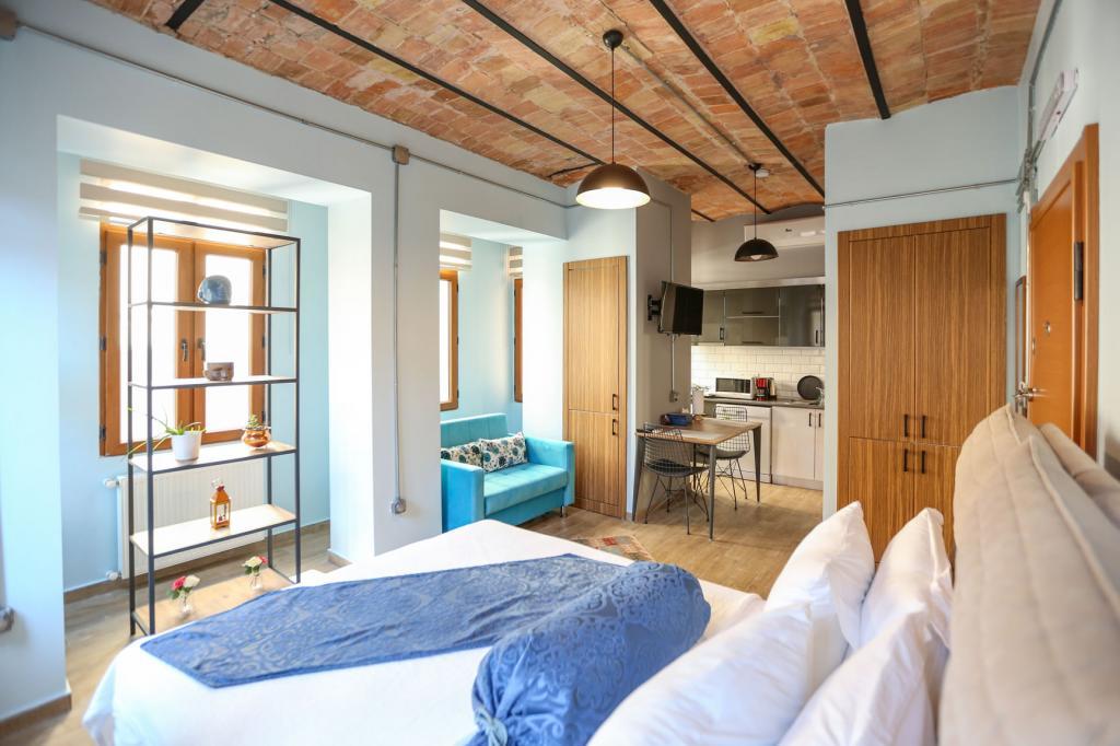 No 8 Galata — 6
