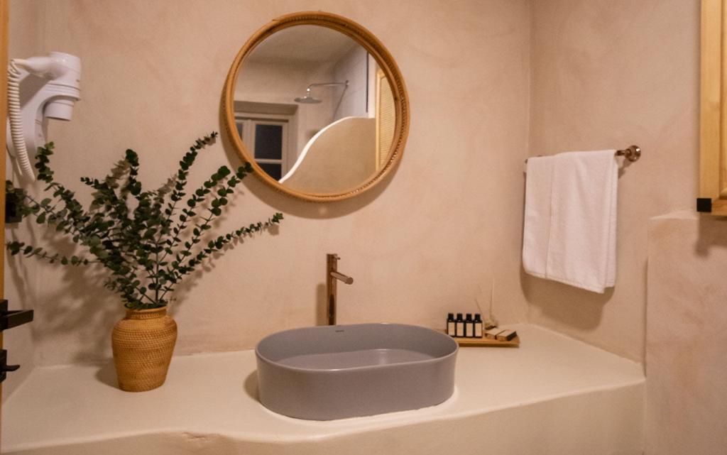 Noi Hotel — 2