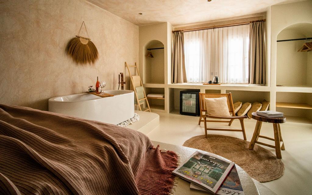 Noi Hotel — 3