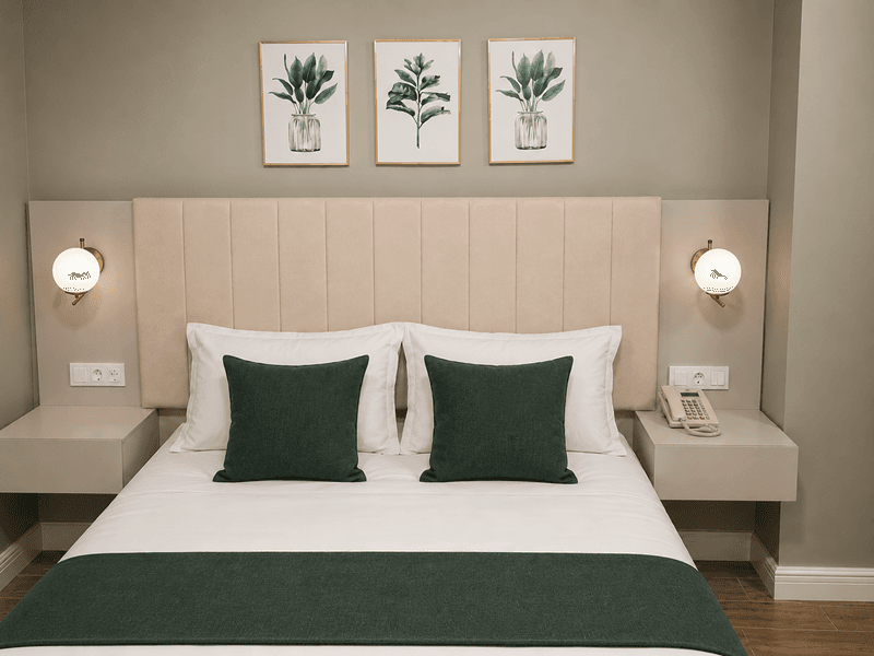 Olivia Hotel — 5
