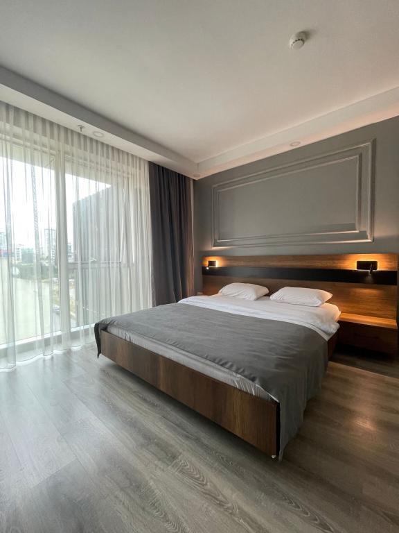 On4 Rooms Suites — 1