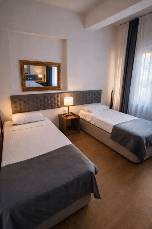 Otel Ünlü — 8