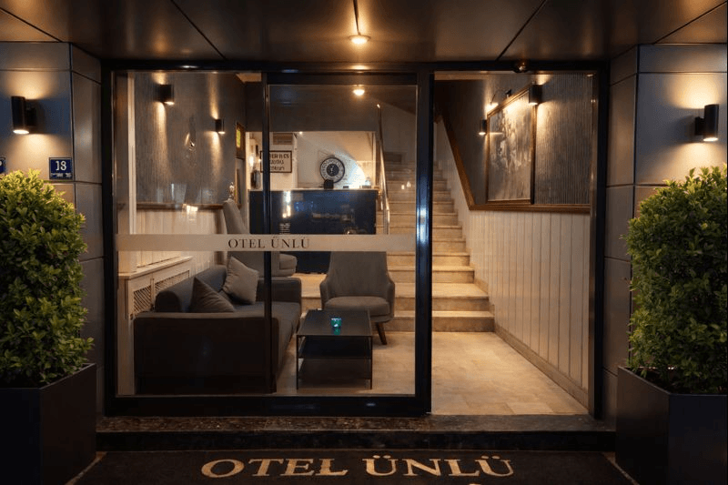 Otel Ünlü — 2