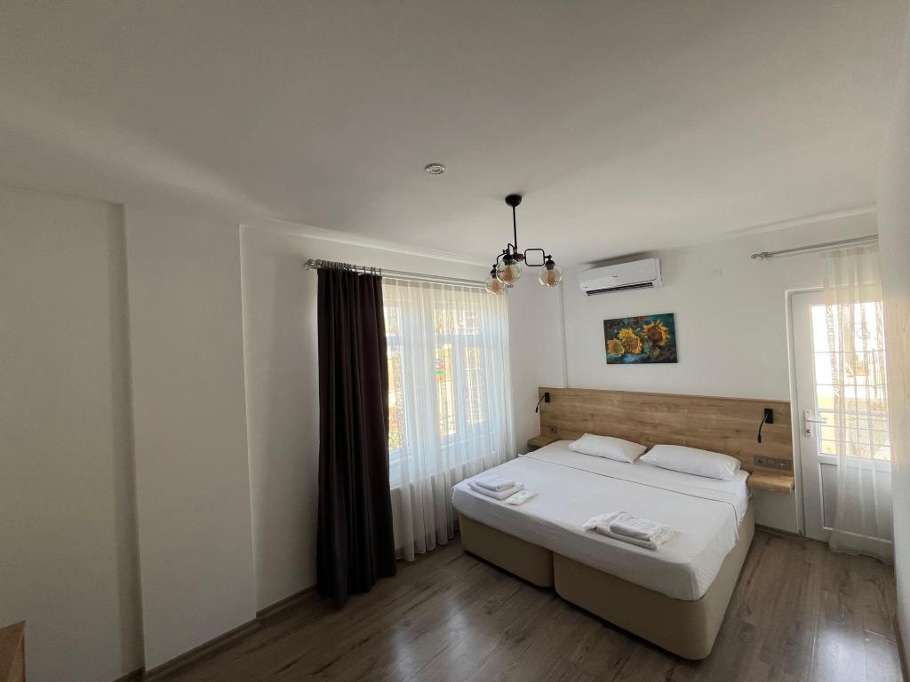 Parli Hotel — 8