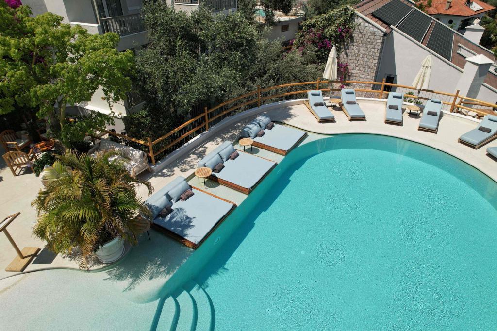Pilos Suites — 6