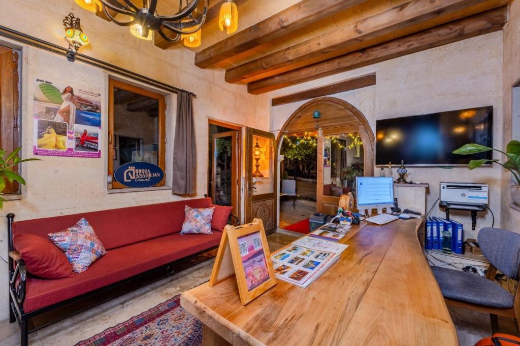 Rocca Stone House — 5