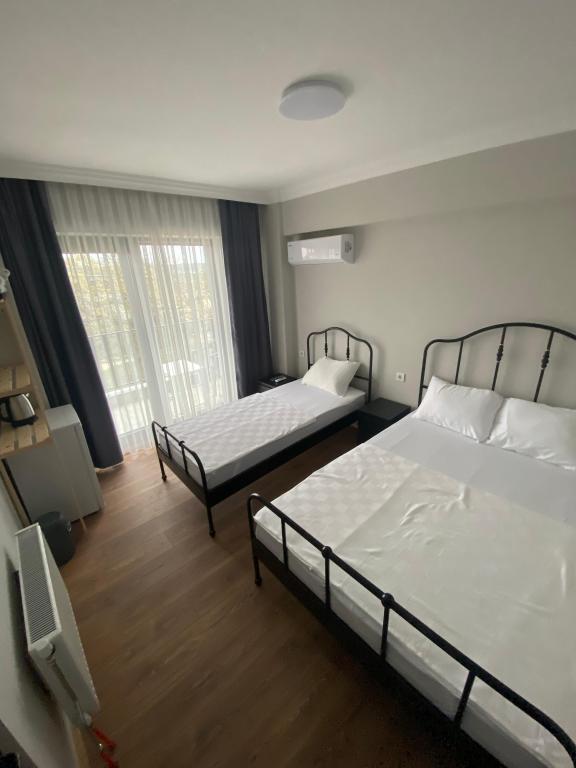 Rose Otel — 7