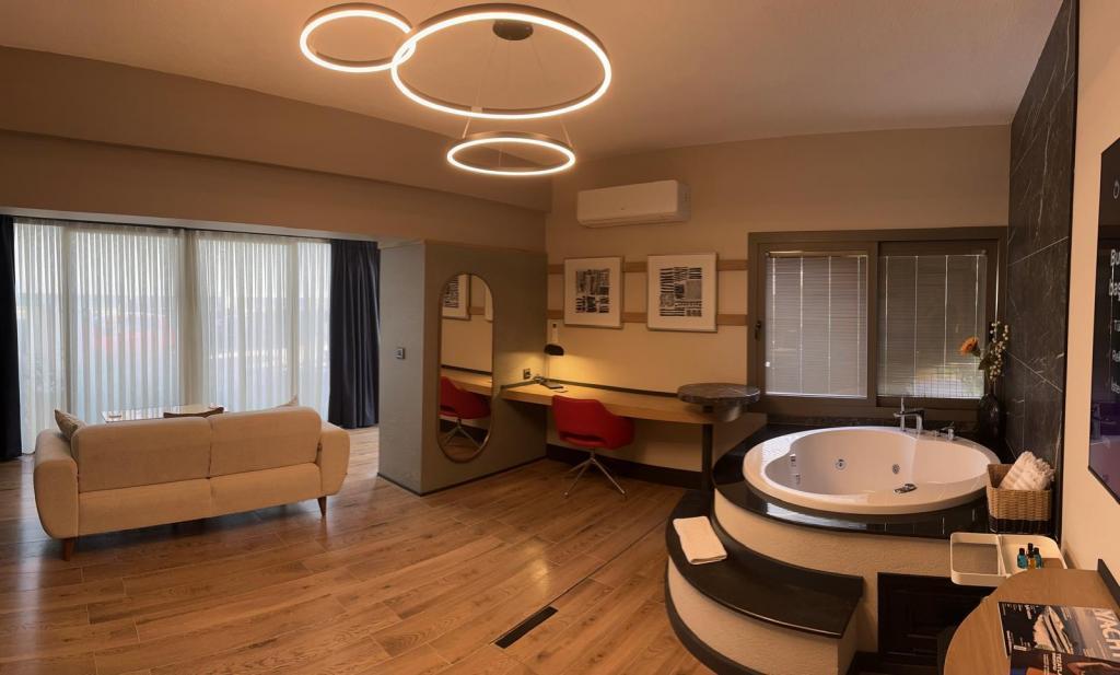 Rudis Otel — 10