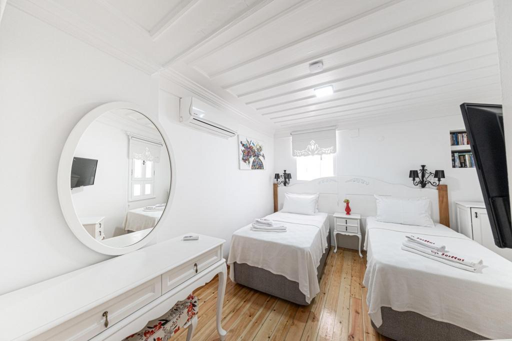 Serhas Hotel — 5