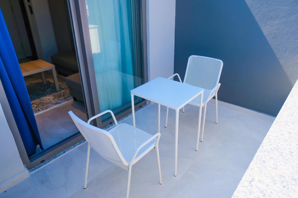 Solmare Suites — 7