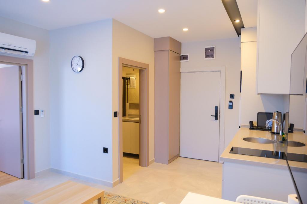 Solmare Suites — 10