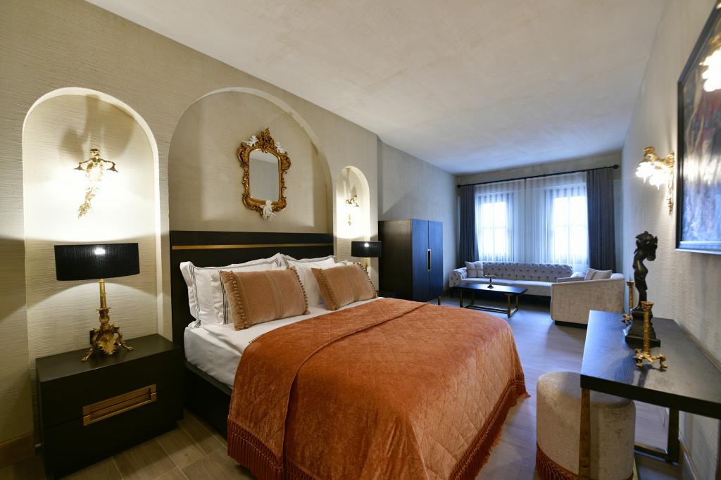 Sacred Mansion — 6