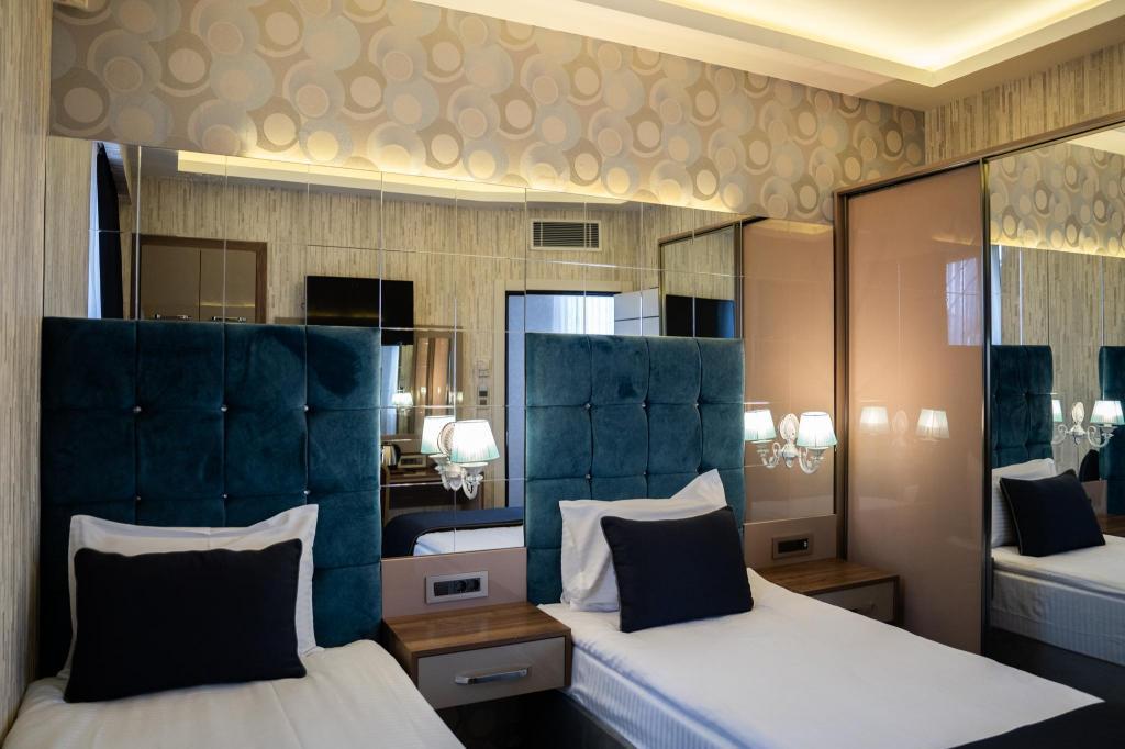 Saffari Hotel — 5