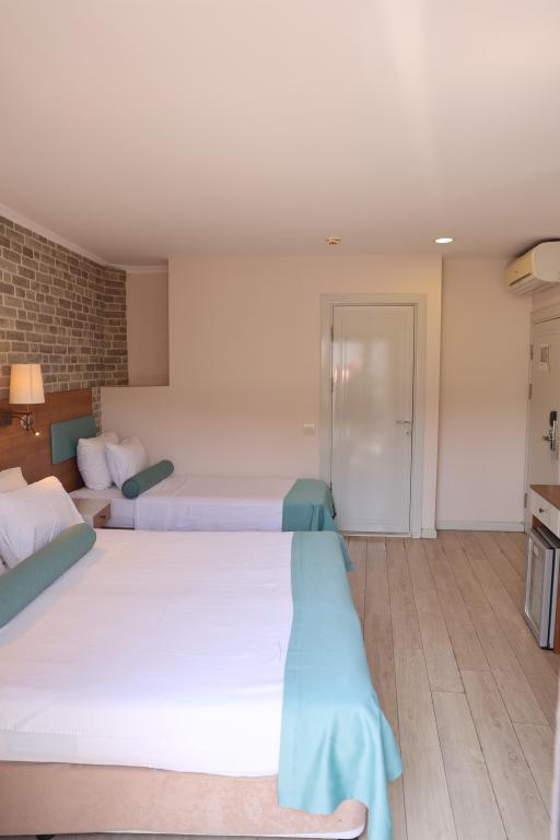 Sardinia Otel — 7