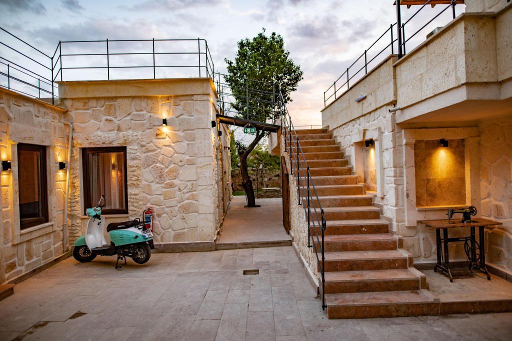 Senior Stone House — 4