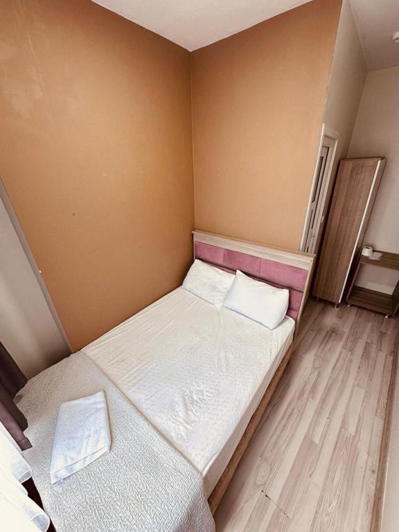 SERA HOTEL — 7