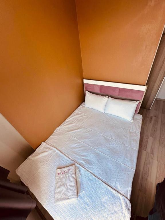 SERA HOTEL — 8