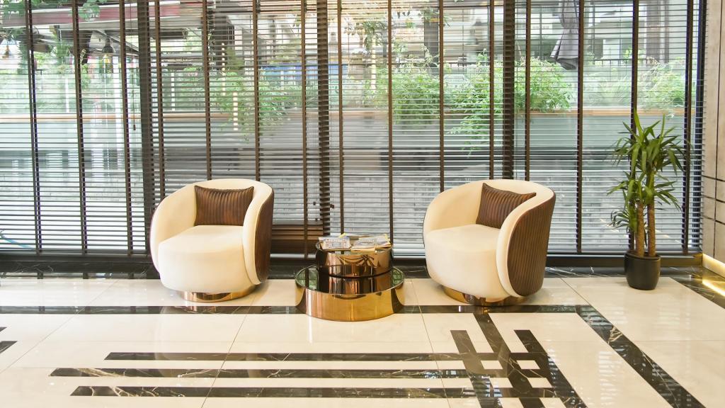 Sky Hill Hotel — 2