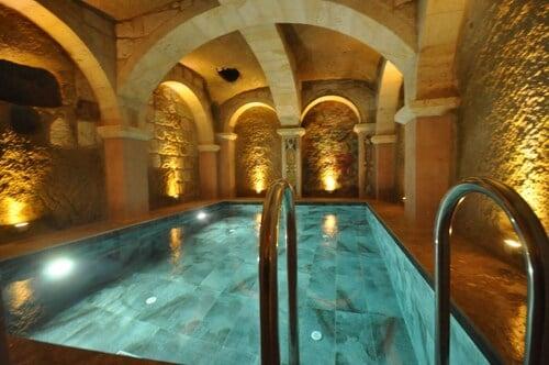 Solo Cave Suites — 2