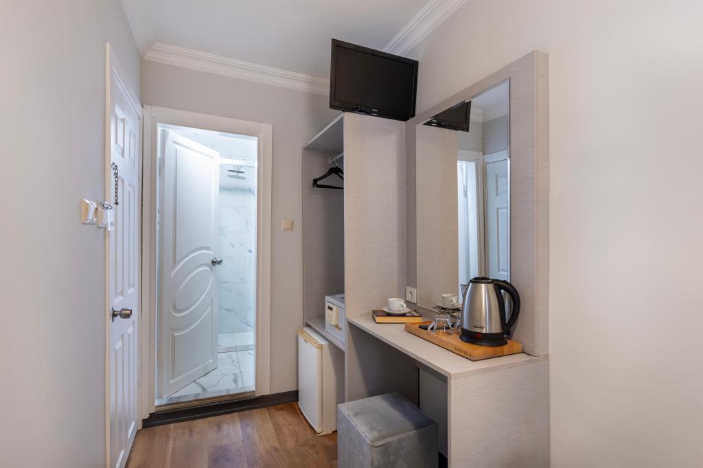 Taksim Trust Hotel — 9